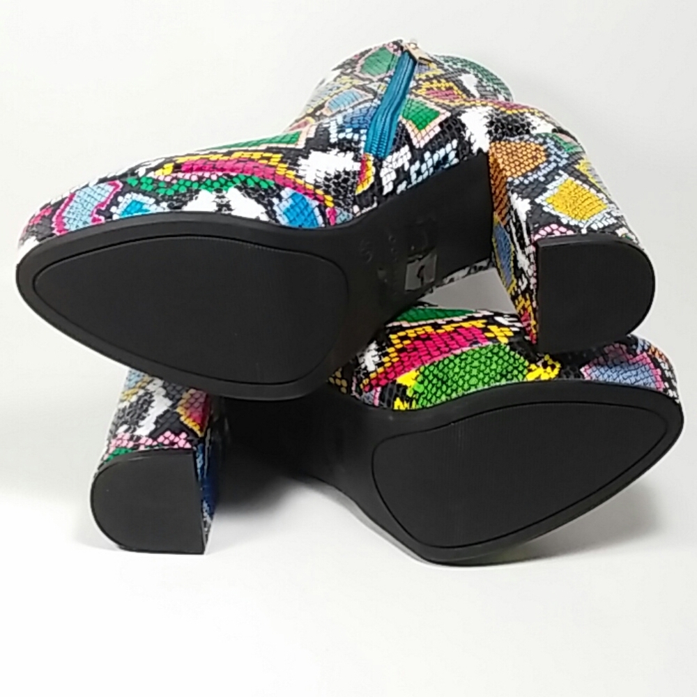 🆕 NWOB Multicolor Faux Snake Skin Platform Booties 🆕 - Picture 6 of 8